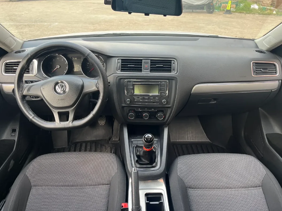 2018 JinBei Grace 2.4L 156HP L4 5MT,autocango,china used car exporter,china ev exporter,chinese used car exporter,chinese used ev exporter