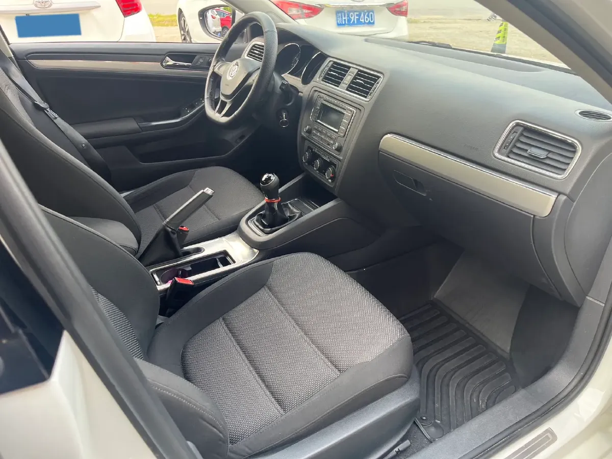 2018 JinBei Grace 2.4L 156HP L4 5MT,autocango,china used car exporter,china ev exporter,chinese used car exporter,chinese used ev exporter