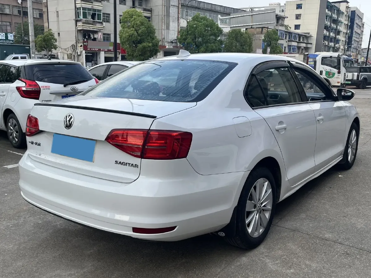 2018 JinBei Grace 2.4L 156HP L4 5MT,autocango,china used car exporter,china ev exporter,chinese used car exporter,chinese used ev exporter