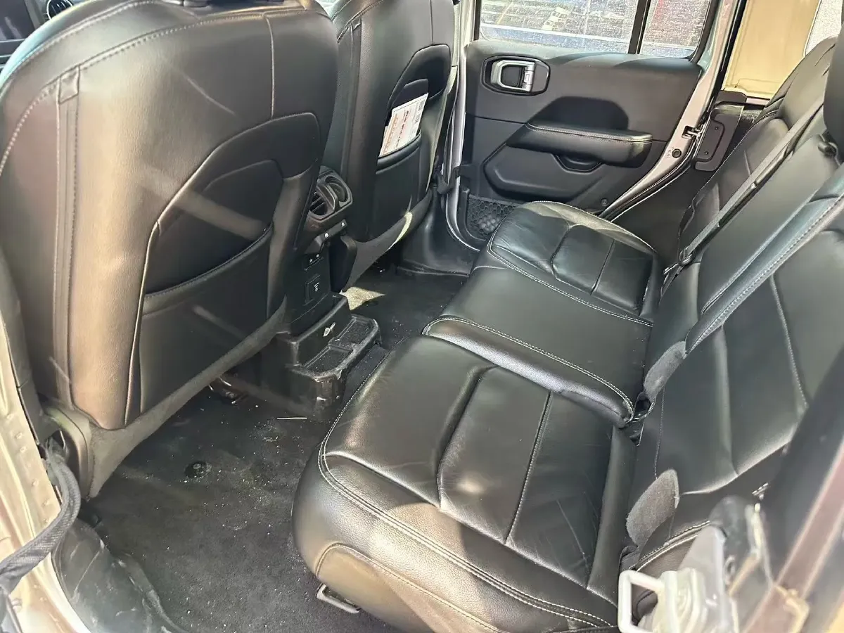 2021 Jeep Wrangler 2.0T 266HP L4 8AT,autocango,china used car exporter,china ev exporter,chinese used car exporter,chinese used ev exporter