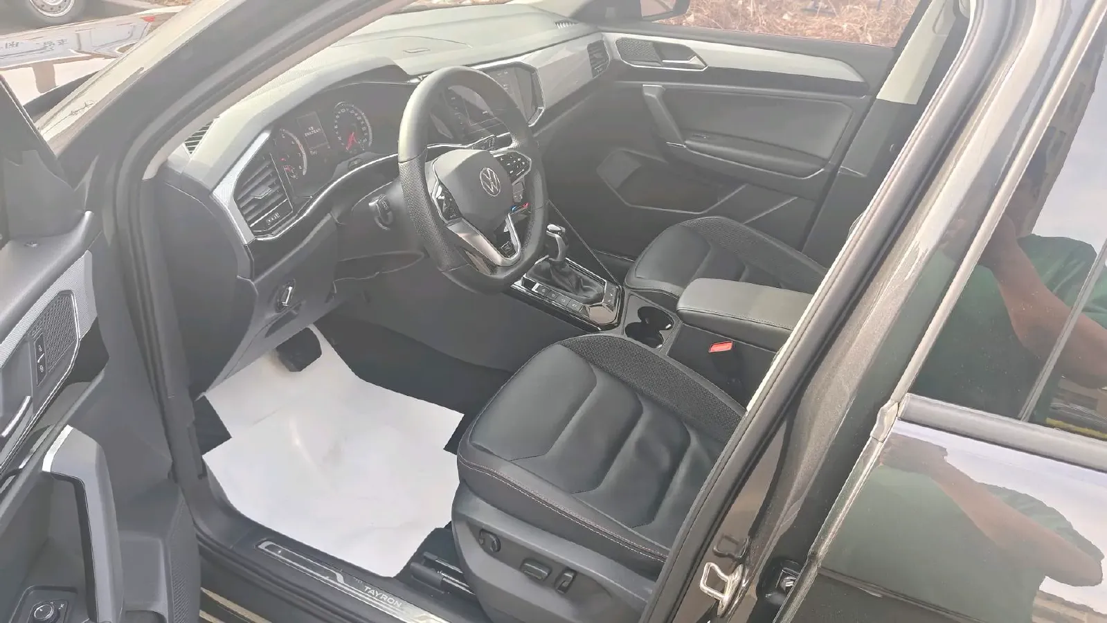 2021 Volkswagen Tayron 2.0T 186HP L4 7DCT,autocango,china used car exporter,china ev exporter,chinese used car exporter,chinese used ev exporter