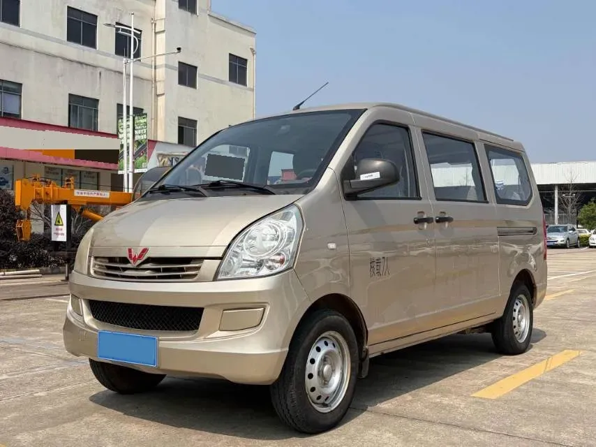 2019 WuLing RongGuang 1.2L 82HP L4 5MT,autocango,china used car exporter,china ev exporter,chinese used car exporter,chinese used ev exporter