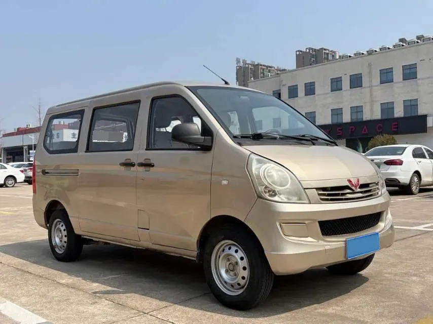 2019 WuLing RongGuang 1.2L 82HP L4 5MT,autocango,china used car exporter,china ev exporter,chinese used car exporter,chinese used ev exporter