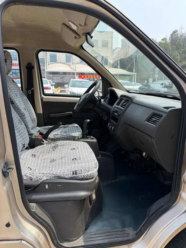 2019 WuLing RongGuang 1.2L 82HP L4 5MT,autocango,china used car exporter,china ev exporter,chinese used car exporter,chinese used ev exporter