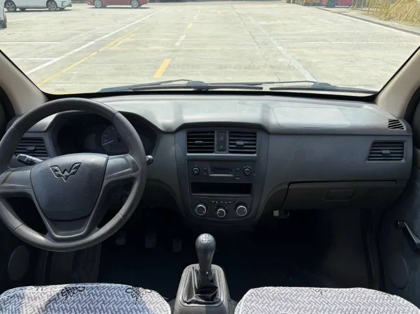 2019 WuLing RongGuang 1.2L 82HP L4 5MT,autocango,china used car exporter,china ev exporter,chinese used car exporter,chinese used ev exporter