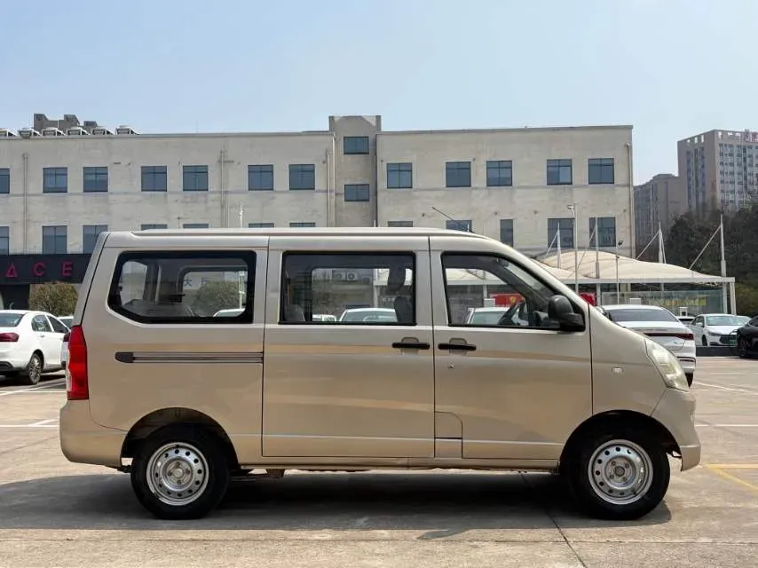 2019 WuLing RongGuang 1.2L 82HP L4 5MT,autocango,china used car exporter,china ev exporter,chinese used car exporter,chinese used ev exporter