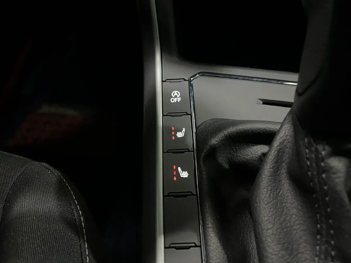 2021 Bestune T55 1.5T 169HP L4 7DCT,autocango,china used car exporter,china ev exporter,chinese used car exporter,chinese used ev exporter