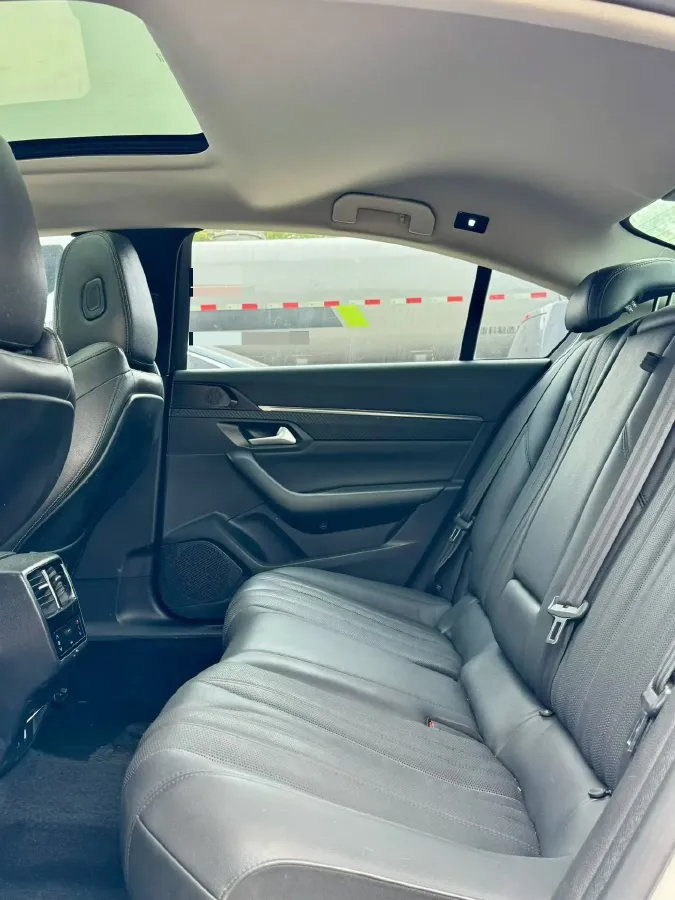 2019 Peugeot 508 1.8T 211HP L4 8AT,autocango,china used car exporter,china ev exporter,chinese used car exporter,chinese used ev exporter