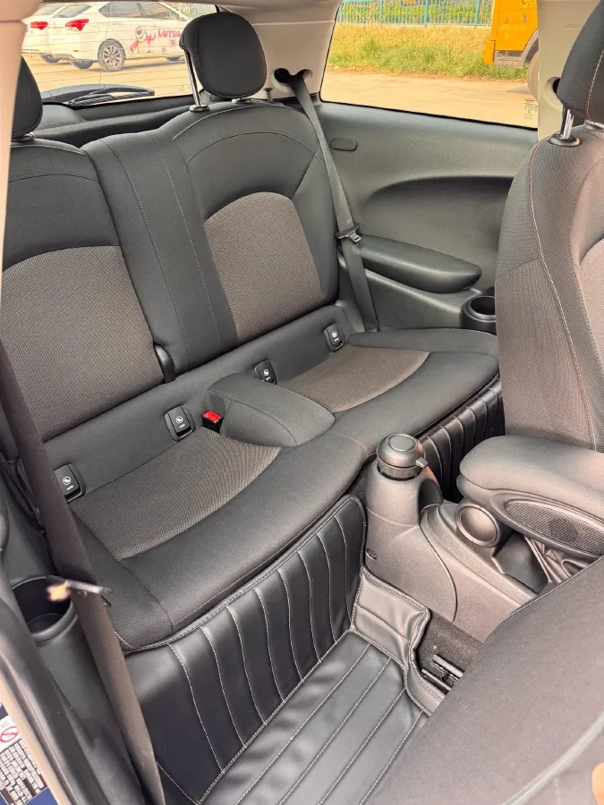 2016 MINI MINI 1.2T 102HP L3 6AT,autocango,china used car exporter,china ev exporter,chinese used car exporter,chinese used ev exporter