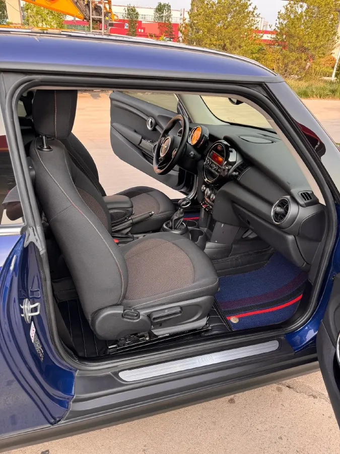 2016 MINI MINI 1.2T 102HP L3 6AT,autocango,china used car exporter,china ev exporter,chinese used car exporter,chinese used ev exporter