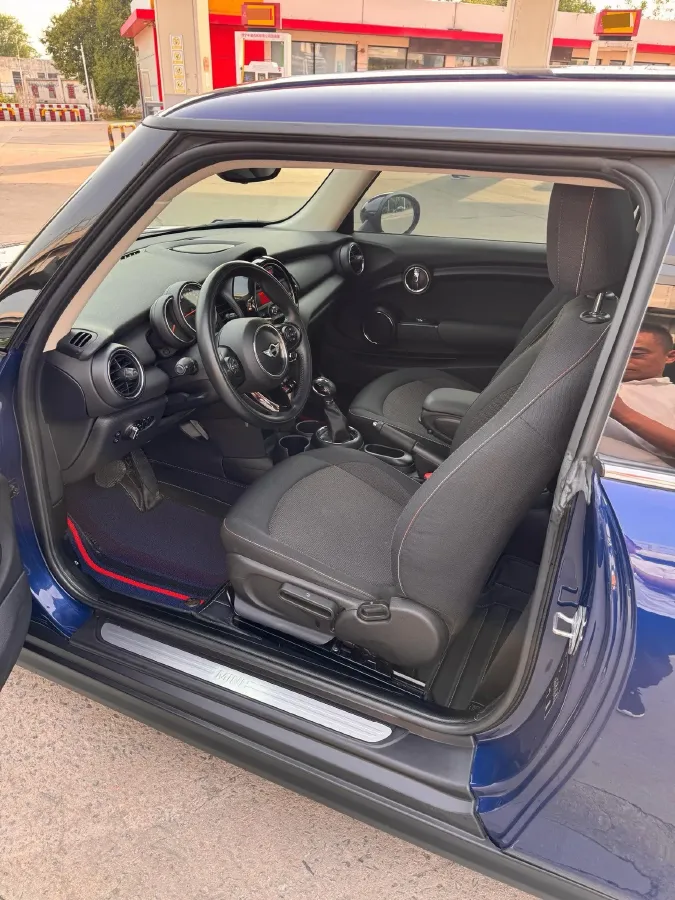 2016 MINI MINI 1.2T 102HP L3 6AT,autocango,china used car exporter,china ev exporter,chinese used car exporter,chinese used ev exporter