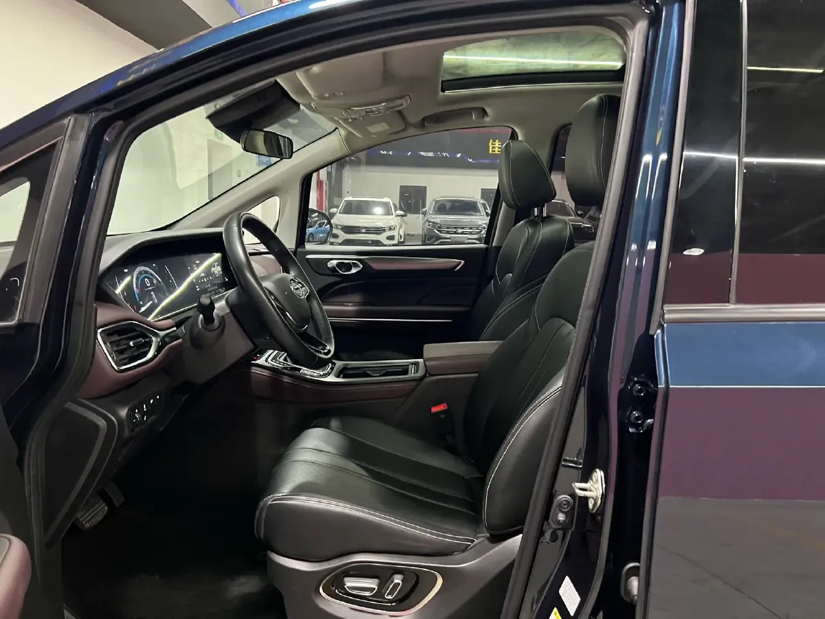 2021 GAC Trumpchi M6 1.5T 169HP L4 6AT,autocango,china used car exporter,china ev exporter,chinese used car exporter,chinese used ev exporter