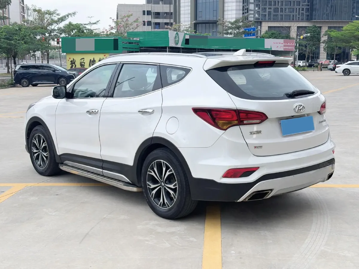 2017 Hyundai Santafe 2.0T 245HP L4 6AT,autocango,china used car exporter,china ev exporter,chinese used car exporter,chinese used ev exporter