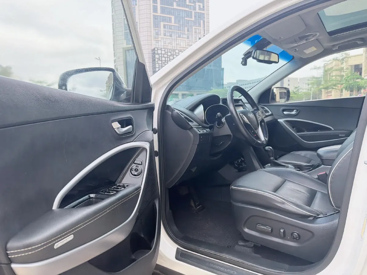 2017 Hyundai Santafe 2.0T 245HP L4 6AT,autocango,china used car exporter,china ev exporter,chinese used car exporter,chinese used ev exporter