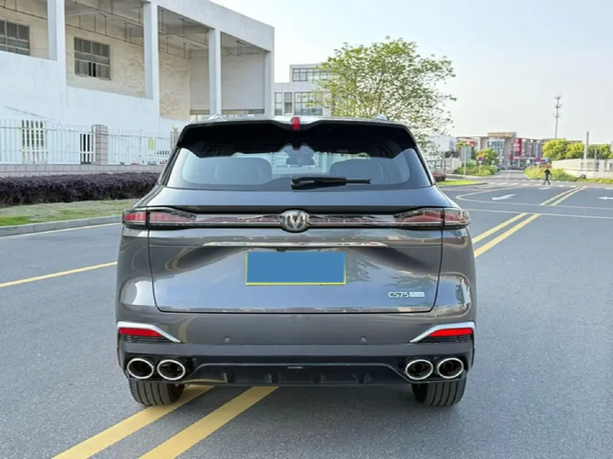 2025 ChangAn CS75 Plus 2.0T 233HP L4 8AT,autocango,china used car exporter,china ev exporter,chinese used car exporter,chinese used ev exporter