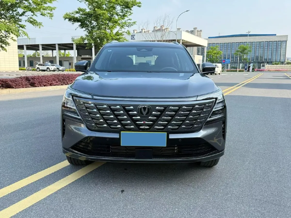 2025 ChangAn CS75 Plus 2.0T 233HP L4 8AT,autocango,china used car exporter,china ev exporter,chinese used car exporter,chinese used ev exporter