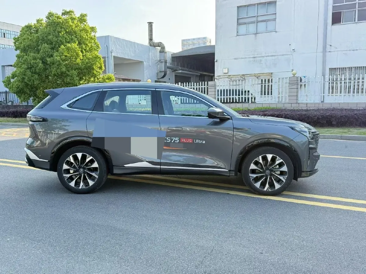 2025 ChangAn CS75 Plus 2.0T 233HP L4 8AT,autocango,china used car exporter,china ev exporter,chinese used car exporter,chinese used ev exporter