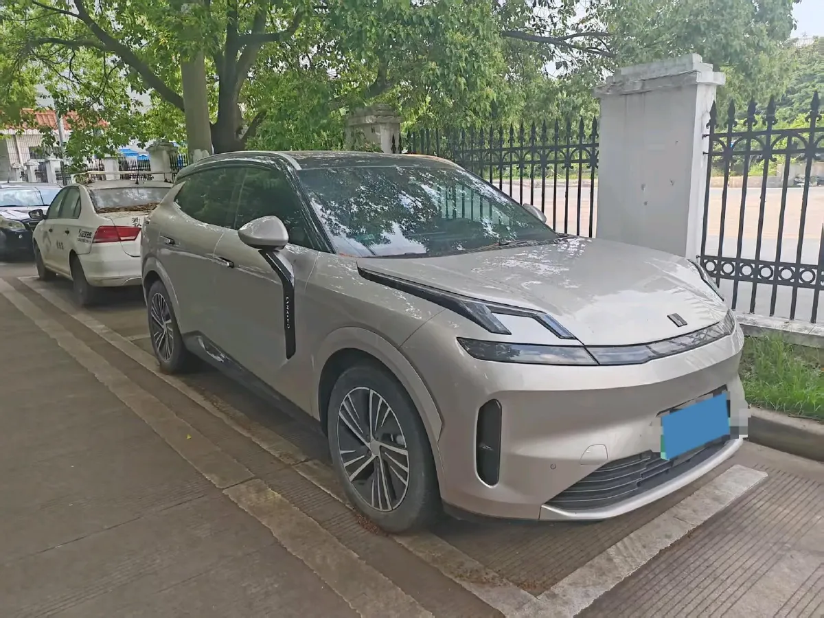 2023 LYNK&CO 08 EM-P 1.5T 163HP L4 3DHT PHEV 21.2KWH,autocango,china used car exporter,china ev exporter,chinese used car exporter,chinese used ev exporter