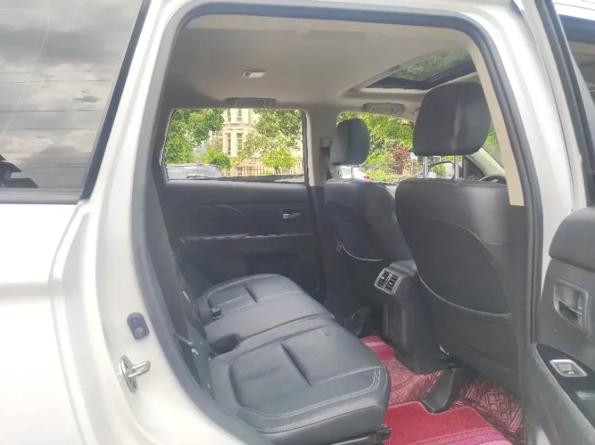 2019 Mitsubishi Outlander 2.0L 166HP L4 CVT,autocango,china used car exporter,china ev exporter,chinese used car exporter,chinese used ev exporter