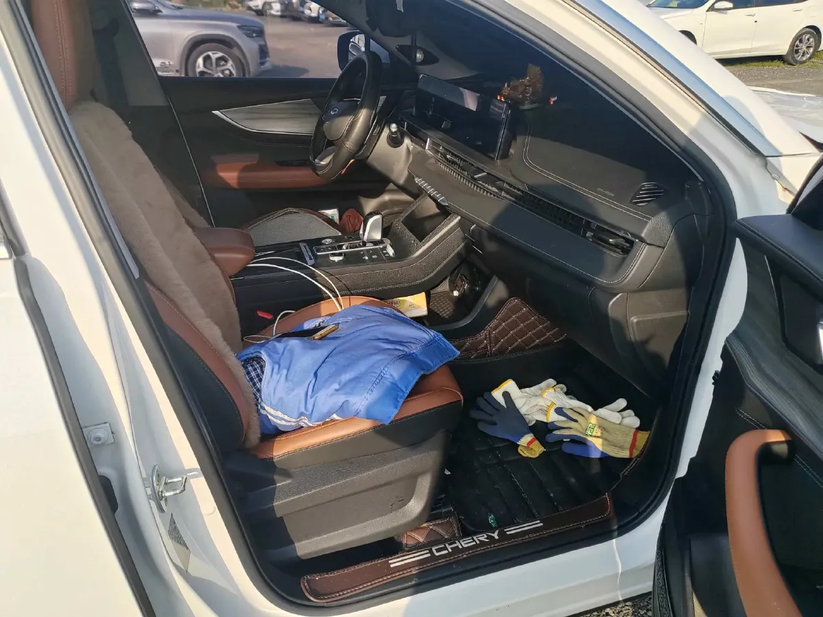 2021 Chery Tiggo 8 Plus 1.6T 197HP L4 7DCT,autocango,china used car exporter,china ev exporter,chinese used car exporter,chinese used ev exporter