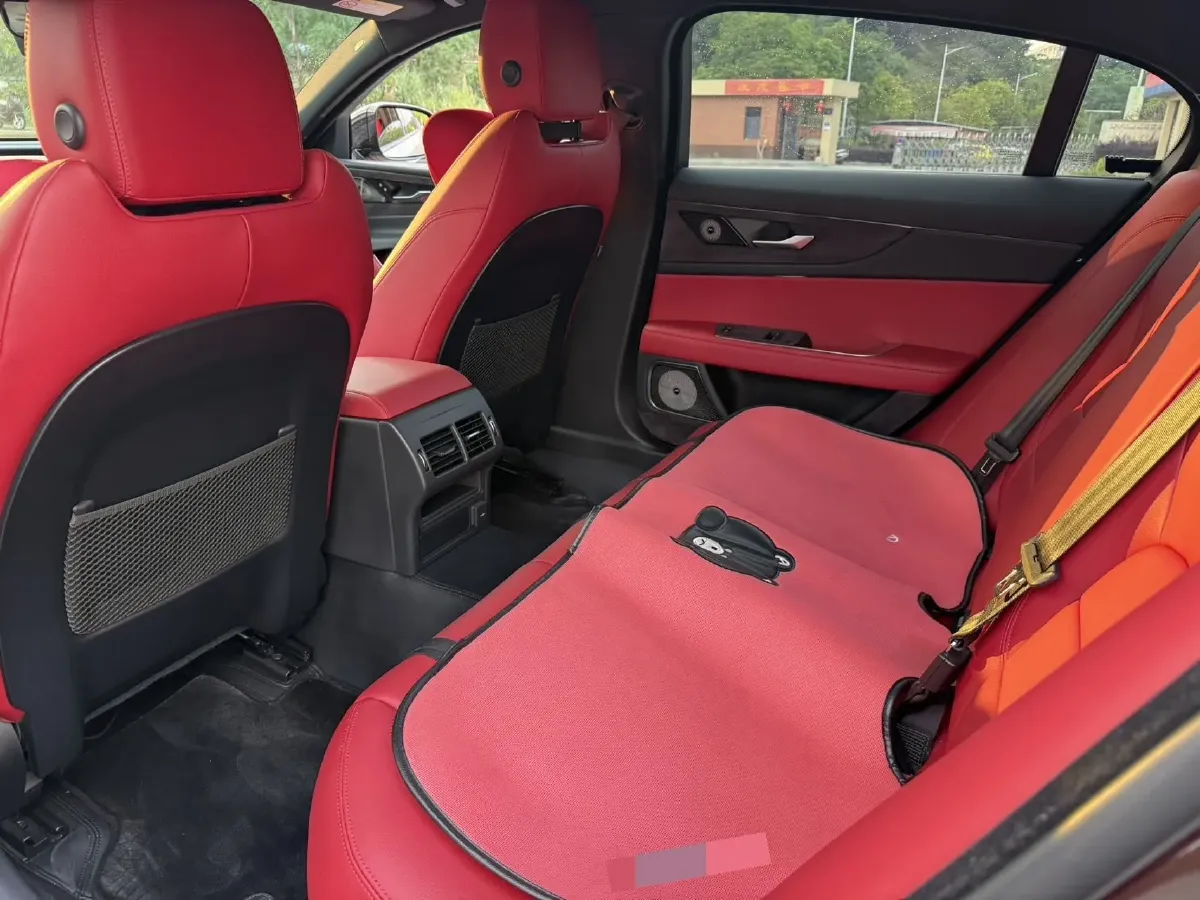 2021 Jaguar XEL 2.0T 250HP L4 8AT,autocango,china used car exporter,china ev exporter,chinese used car exporter,chinese used ev exporter