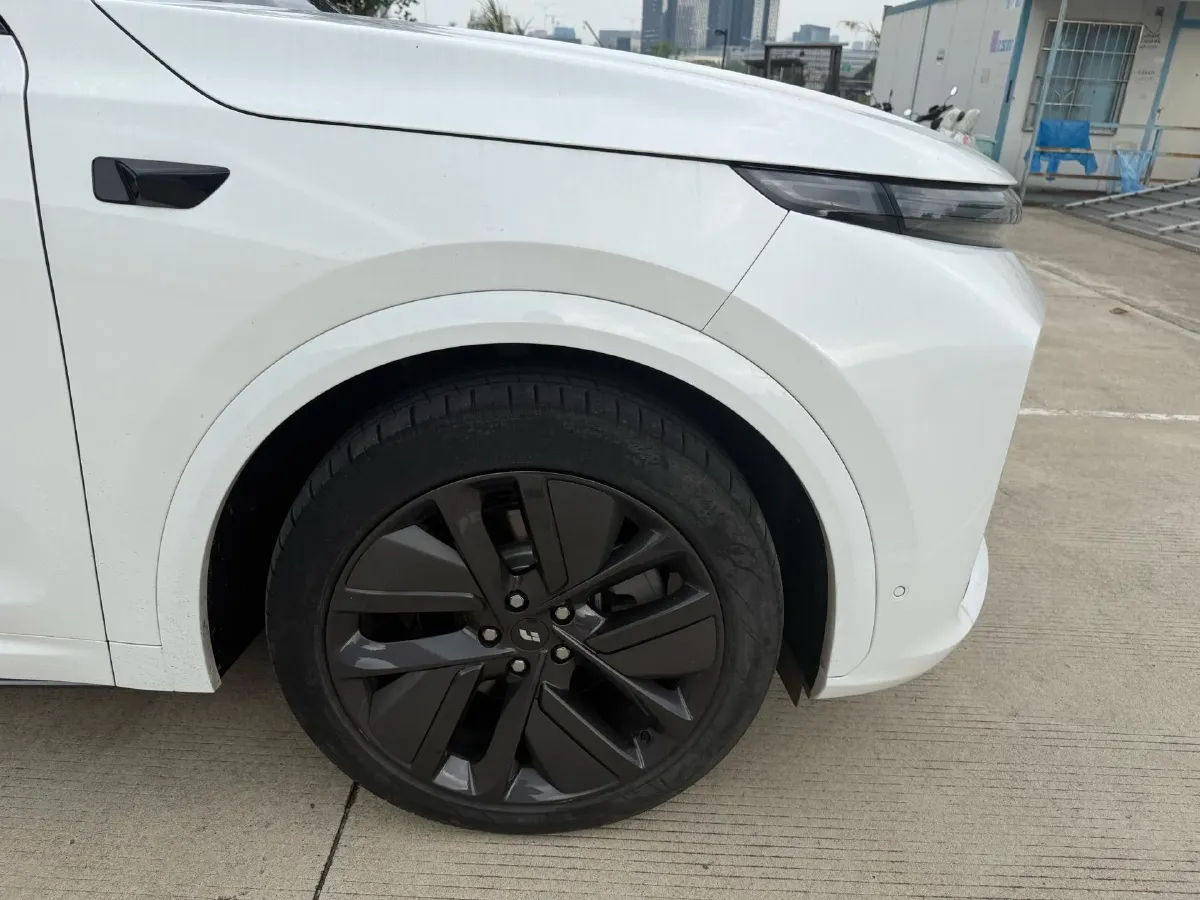 2023 Li L7 Range Extended 154HP REEV 40.9KWH,autocango,china used car exporter,china ev exporter,chinese used car exporter,chinese used ev exporter