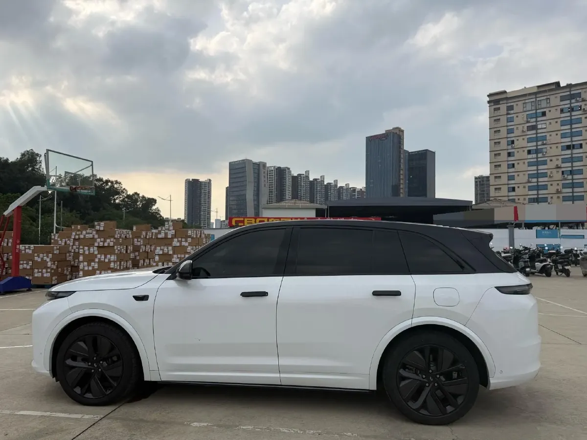 2023 Li L7 Range Extended 154HP REEV 40.9KWH,autocango,china used car exporter,china ev exporter,chinese used car exporter,chinese used ev exporter