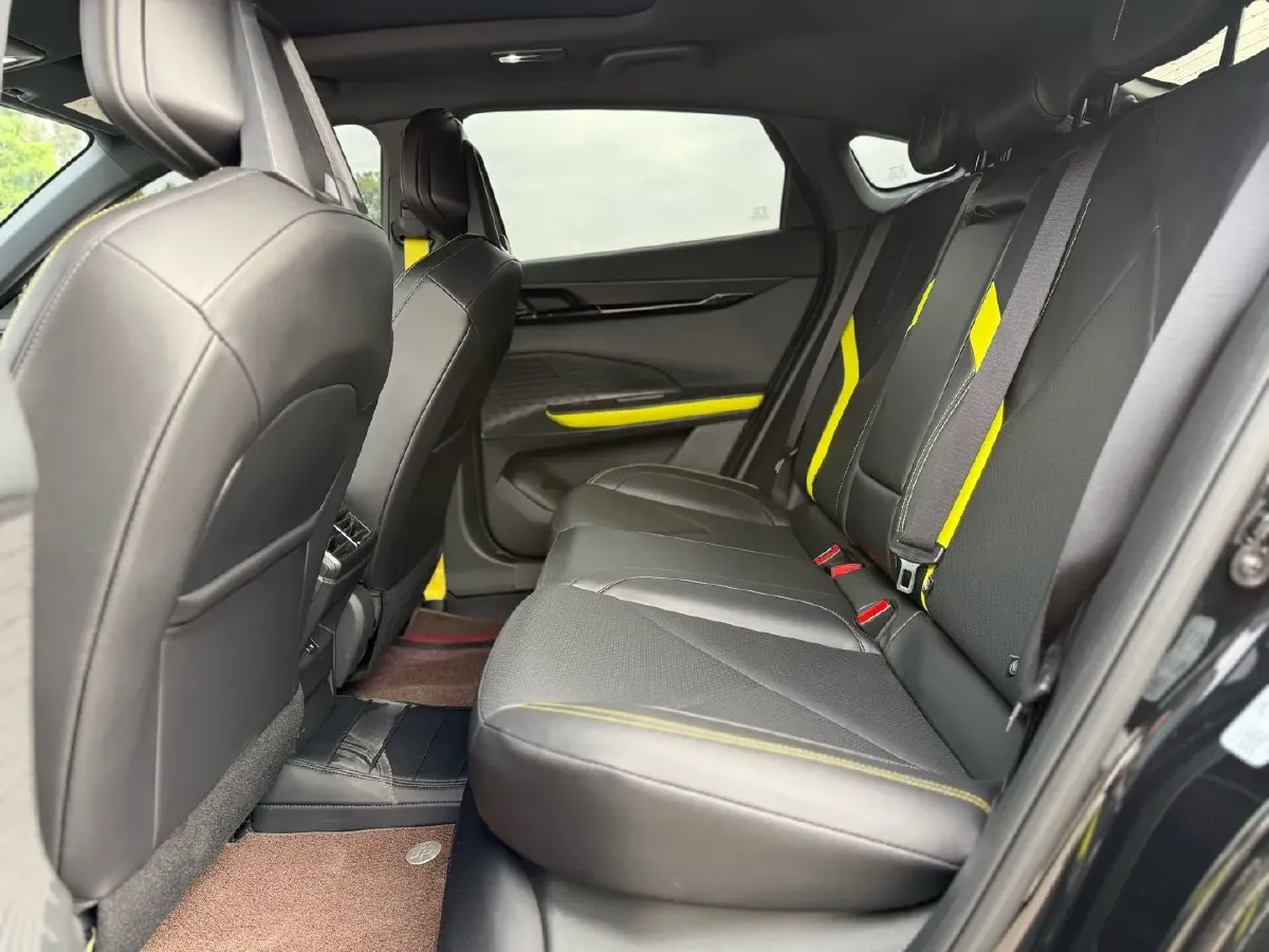 2022 ChangAn UNI-V 1.5T 188HP L4 7DCT,autocango,china used car exporter,china ev exporter,chinese used car exporter,chinese used ev exporter