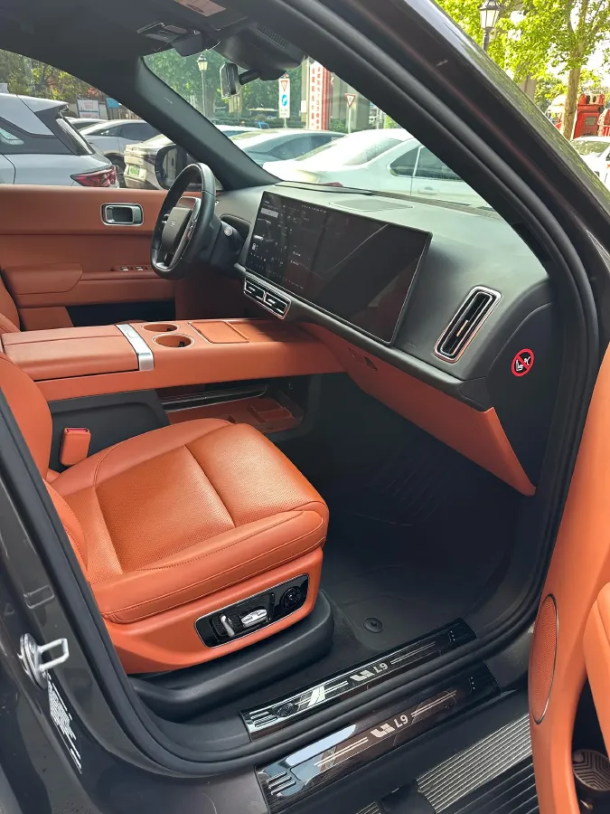 2023 Li L9 Range Extended 154HP REEV 42.6KWH,autocango,china used car exporter,china ev exporter,chinese used car exporter,chinese used ev exporter