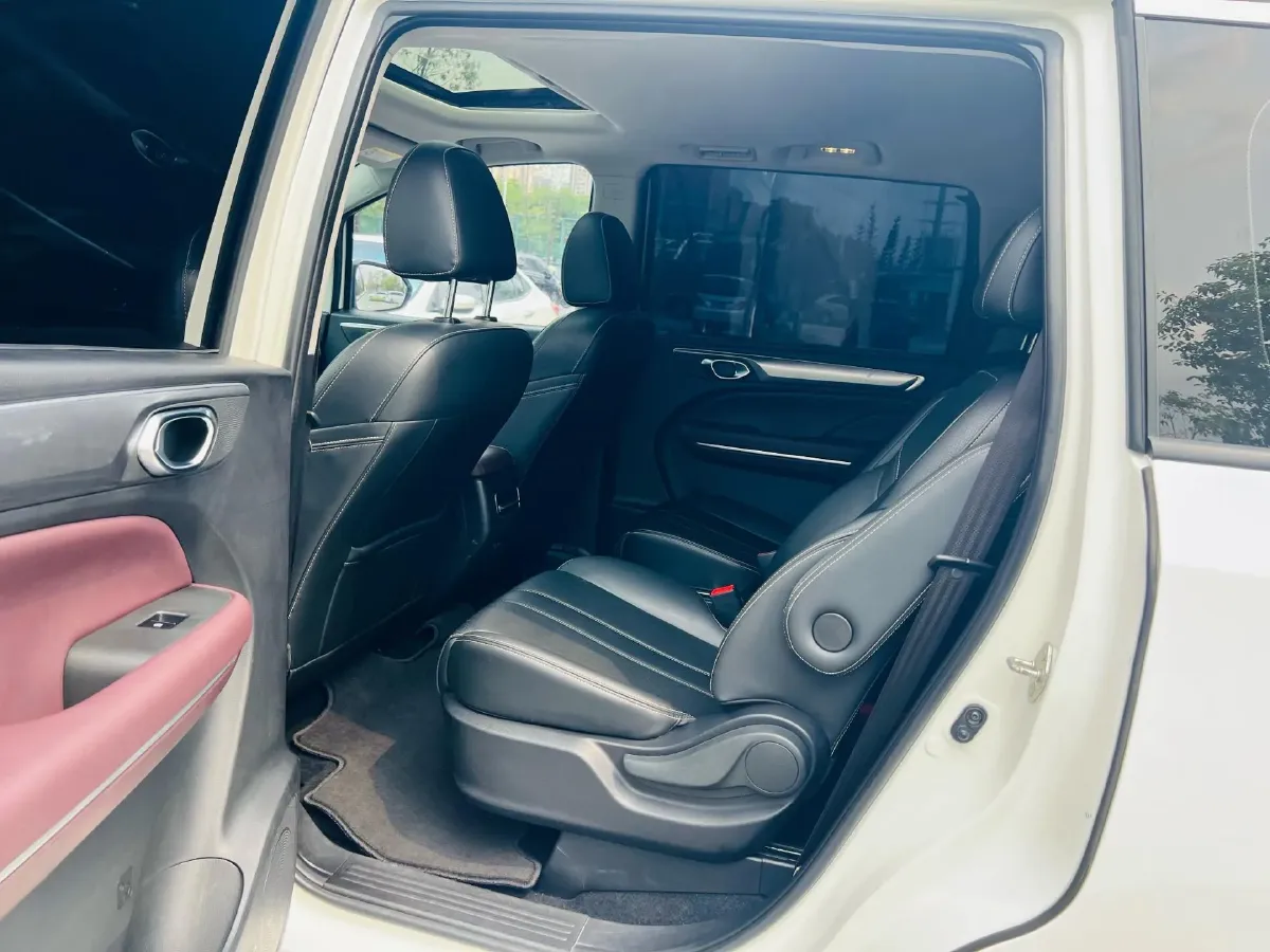 2021 GAC Trumpchi M6 1.5T 169HP L4 7DCT,autocango,china used car exporter,china ev exporter,chinese used car exporter,chinese used ev exporter