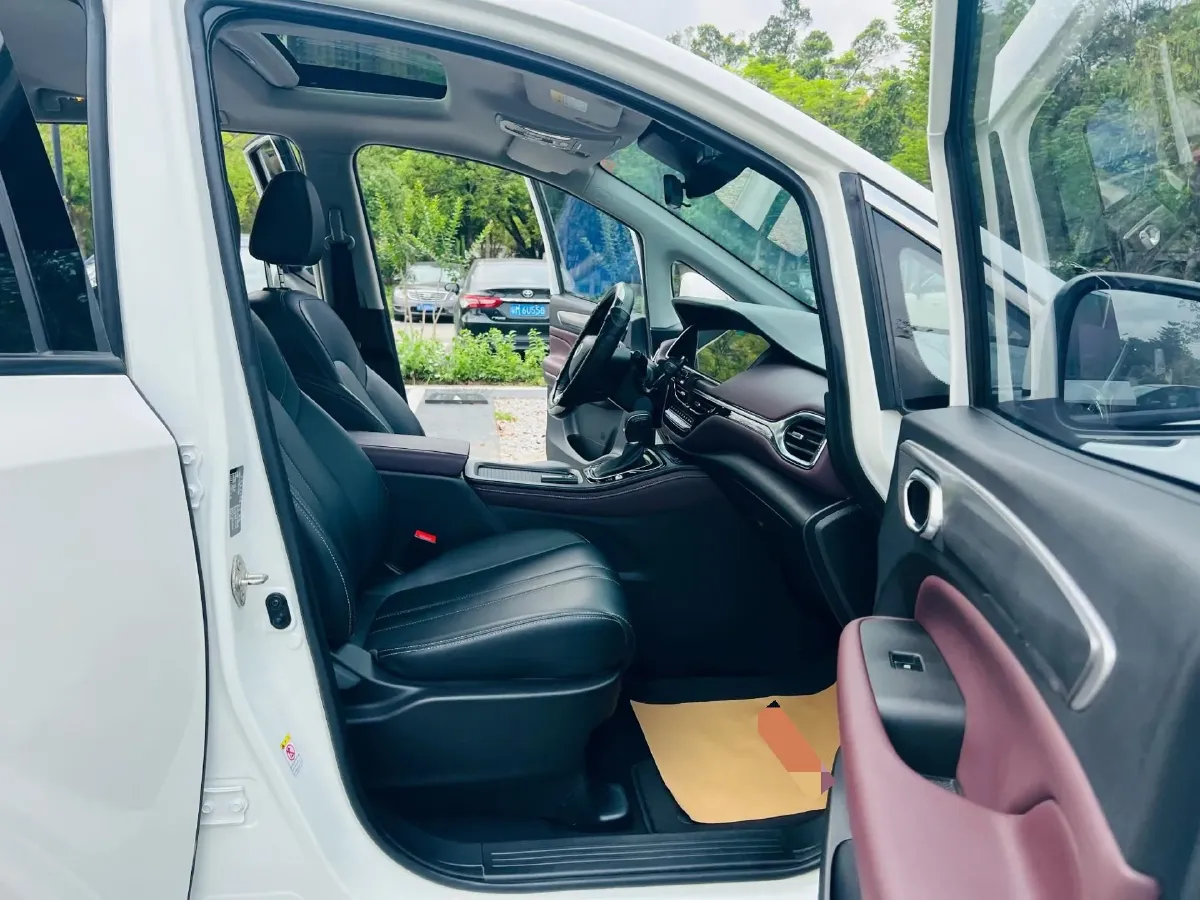 2021 GAC Trumpchi M6 1.5T 169HP L4 7DCT,autocango,china used car exporter,china ev exporter,chinese used car exporter,chinese used ev exporter