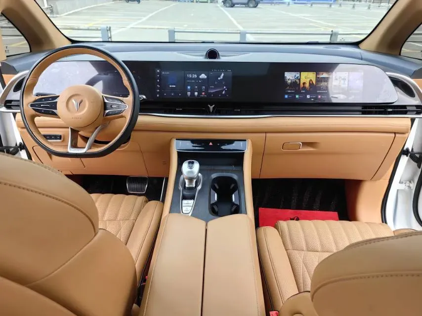 2022 Voyah Dream 1.5T 136HP L4 PHEV 25.57KWH,autocango,china used car exporter,china ev exporter,chinese used car exporter,chinese used ev exporter