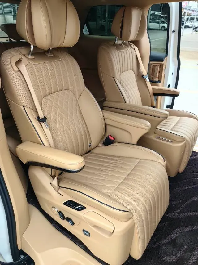 2022 Voyah Dream 1.5T 136HP L4 PHEV 25.57KWH,autocango,china used car exporter,china ev exporter,chinese used car exporter,chinese used ev exporter