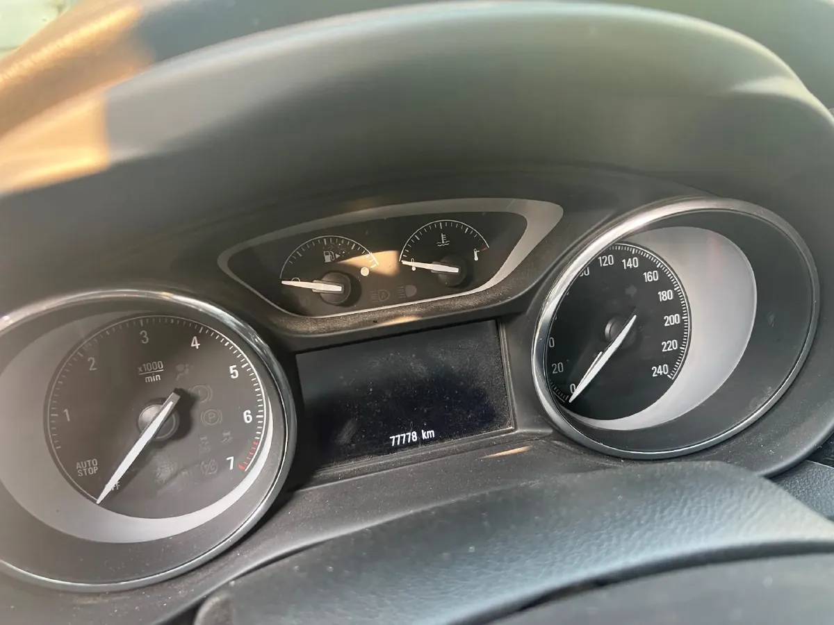 2021 Buick EnvisionPlus 1.5T 169HP L4 7DCT,autocango,china used car exporter,china ev exporter,chinese used car exporter,chinese used ev exporter