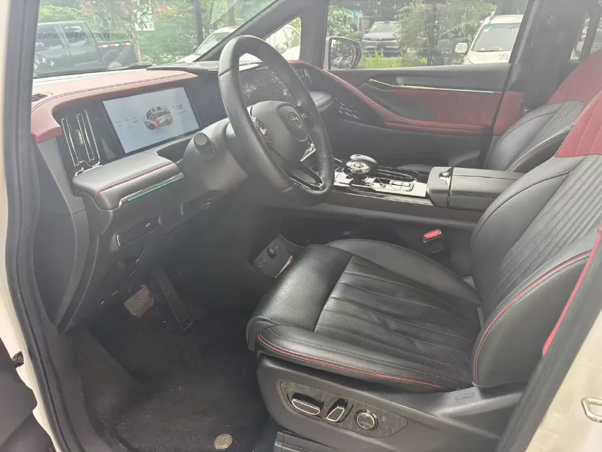 2023 GAC Trumpchi M8 2.0T 252HP L4 8AT,autocango,china used car exporter,china ev exporter,chinese used car exporter,chinese used ev exporter