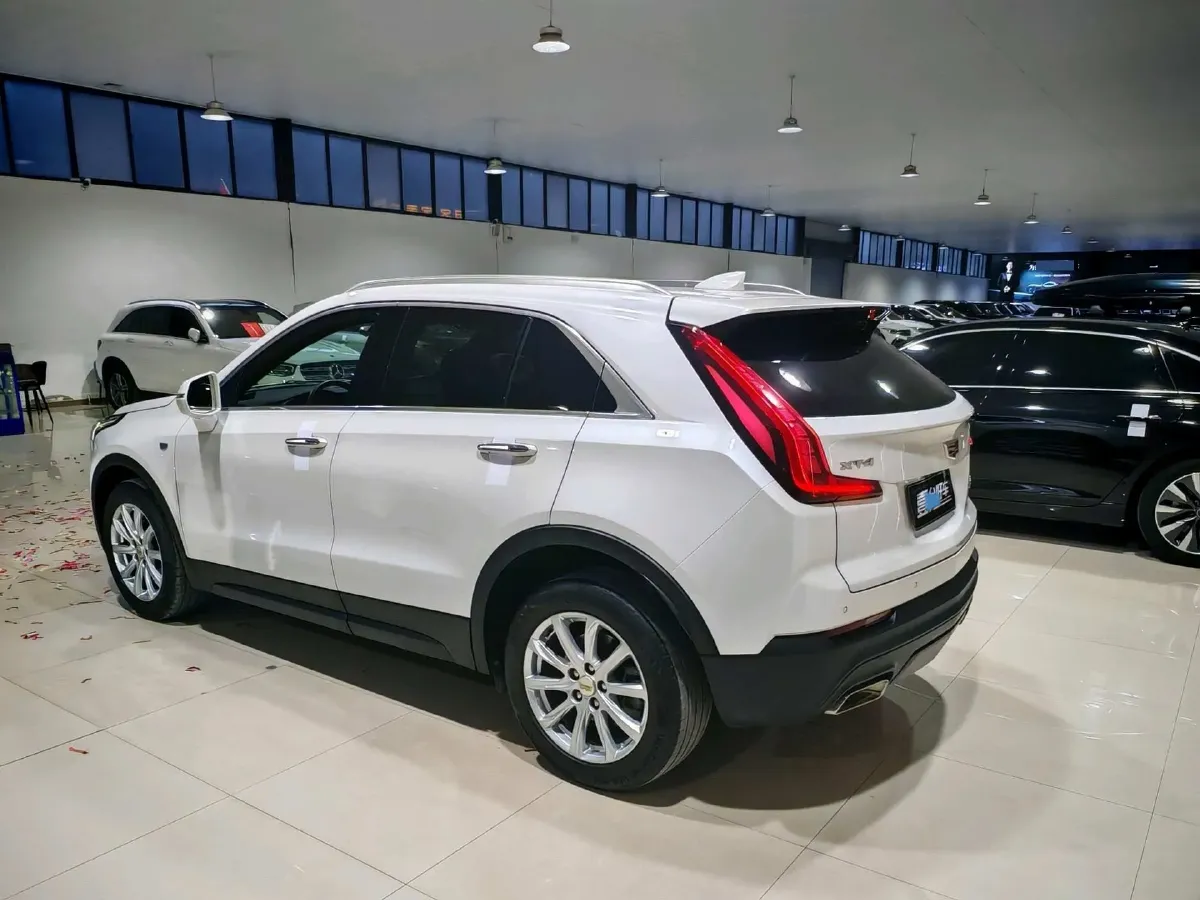 2022 Cadillac XT4 2.0T 237HP L4 9AT,autocango,china used car exporter,china ev exporter,chinese used car exporter,chinese used ev exporter