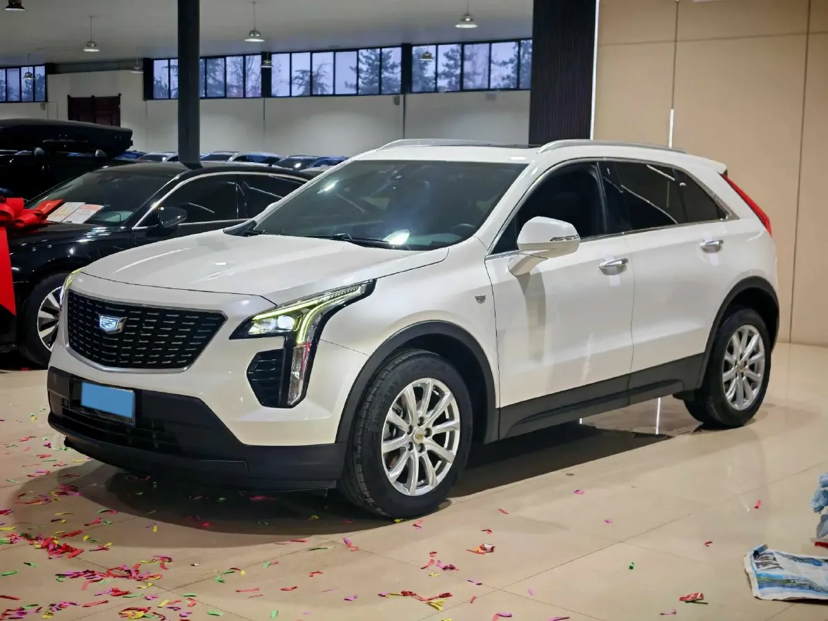 2022 Cadillac XT4 2.0T 237HP L4 9AT,autocango,china used car exporter,china ev exporter,chinese used car exporter,chinese used ev exporter