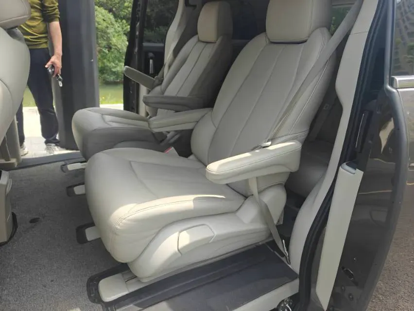 2023 Buick GL8 2.0T 237HP L4 9AT,autocango,china used car exporter,china ev exporter,chinese used car exporter,chinese used ev exporter