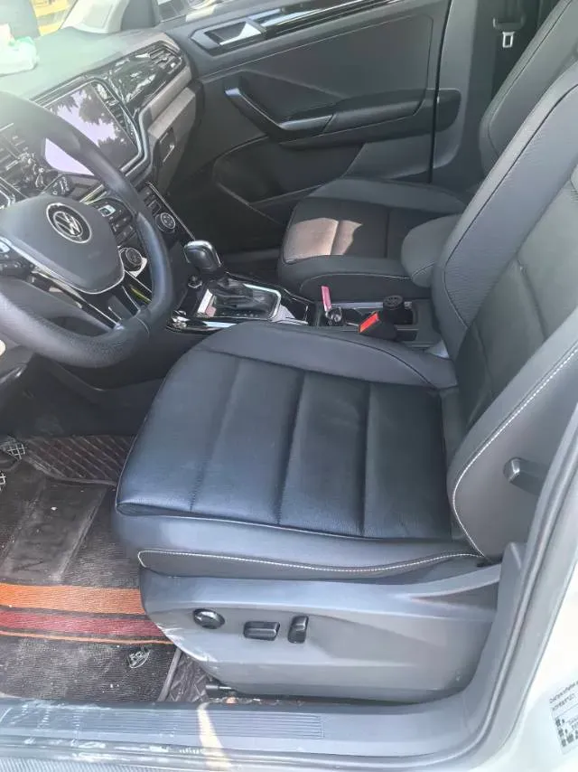 2021 Volkswagen T-Roc 1.4T 150HP L4 7DCT,autocango,china used car exporter,china ev exporter,chinese used car exporter,chinese used ev exporter