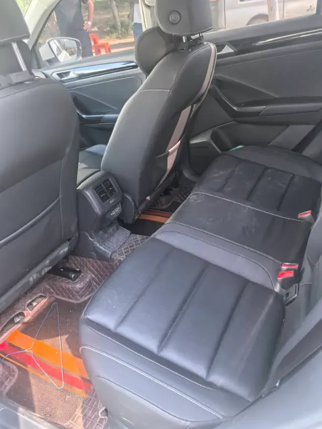 2021 Volkswagen T-Roc 1.4T 150HP L4 7DCT,autocango,china used car exporter,china ev exporter,chinese used car exporter,chinese used ev exporter