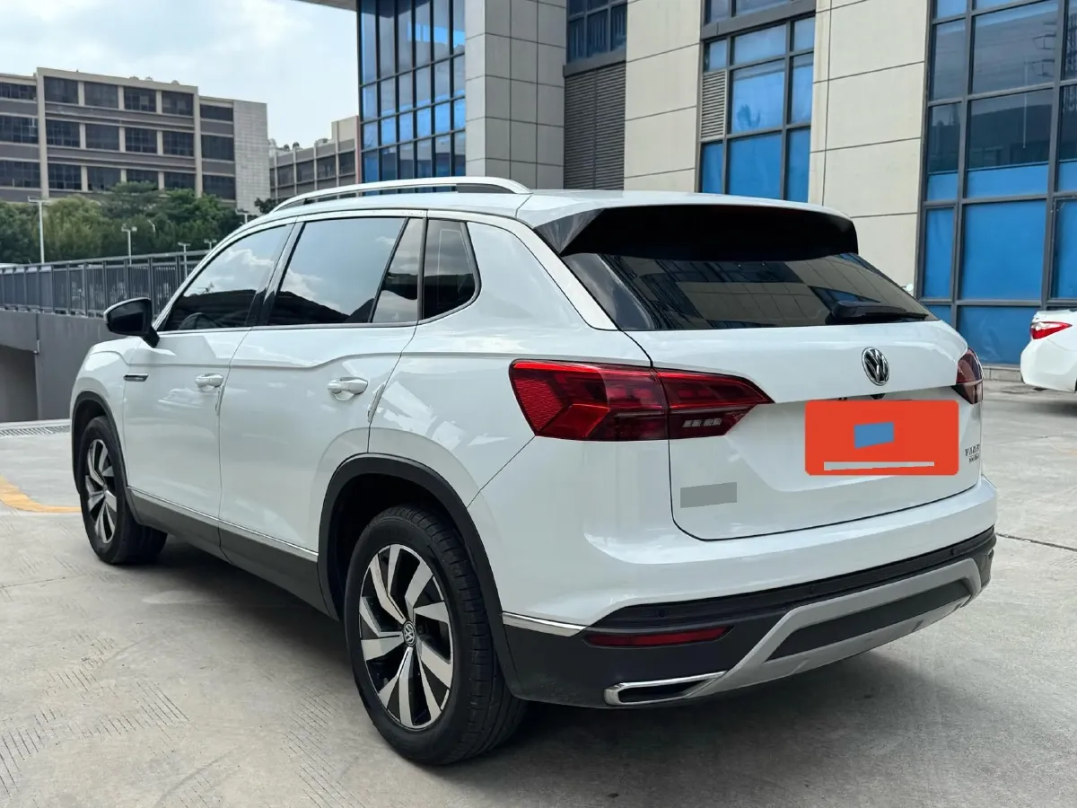 2019 MINI CLUBMAN 1.5T 102HP L3 6AT,autocango,china used car exporter,china ev exporter,chinese used car exporter,chinese used ev exporter