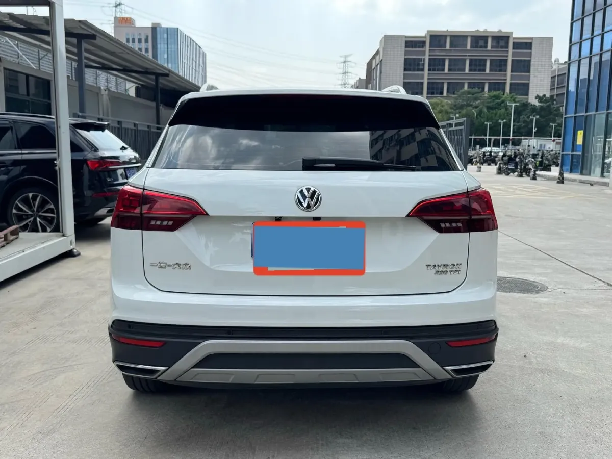 2019 MINI CLUBMAN 1.5T 102HP L3 6AT,autocango,china used car exporter,china ev exporter,chinese used car exporter,chinese used ev exporter