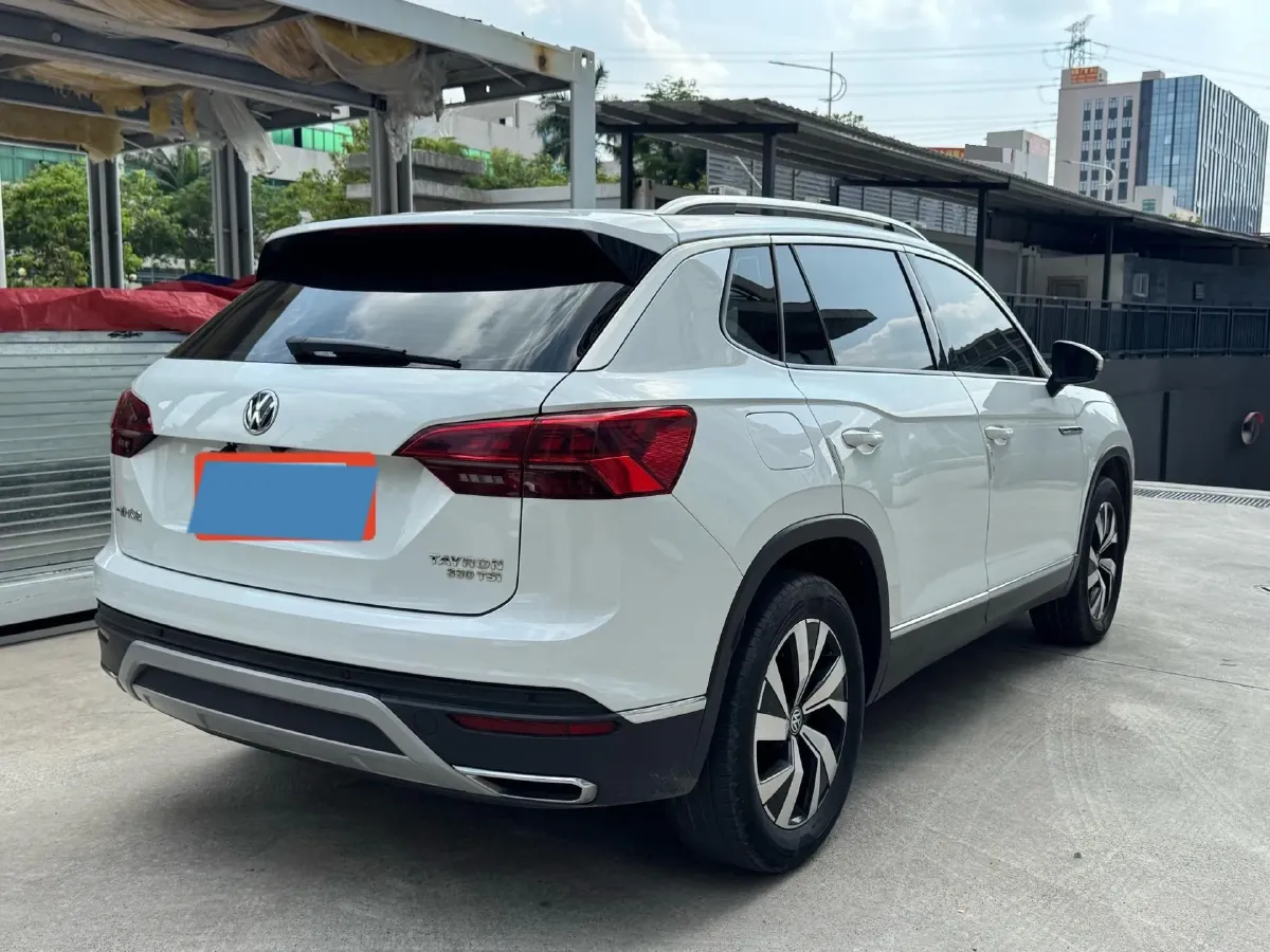 2019 MINI CLUBMAN 1.5T 102HP L3 6AT,autocango,china used car exporter,china ev exporter,chinese used car exporter,chinese used ev exporter