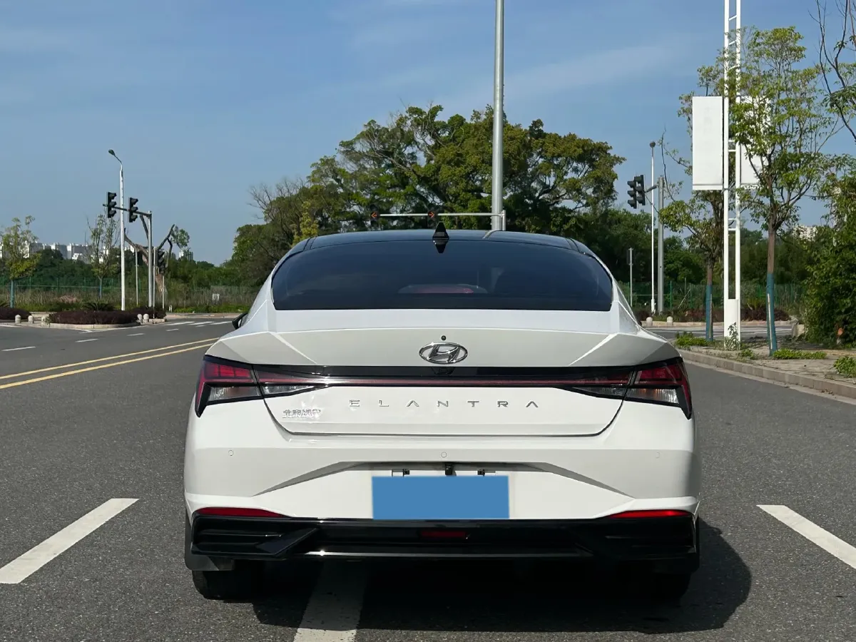 2021 Hyundai Elantra 1.5L 115HP L4 CVT,autocango,china used car exporter,china ev exporter,chinese used car exporter,chinese used ev exporter