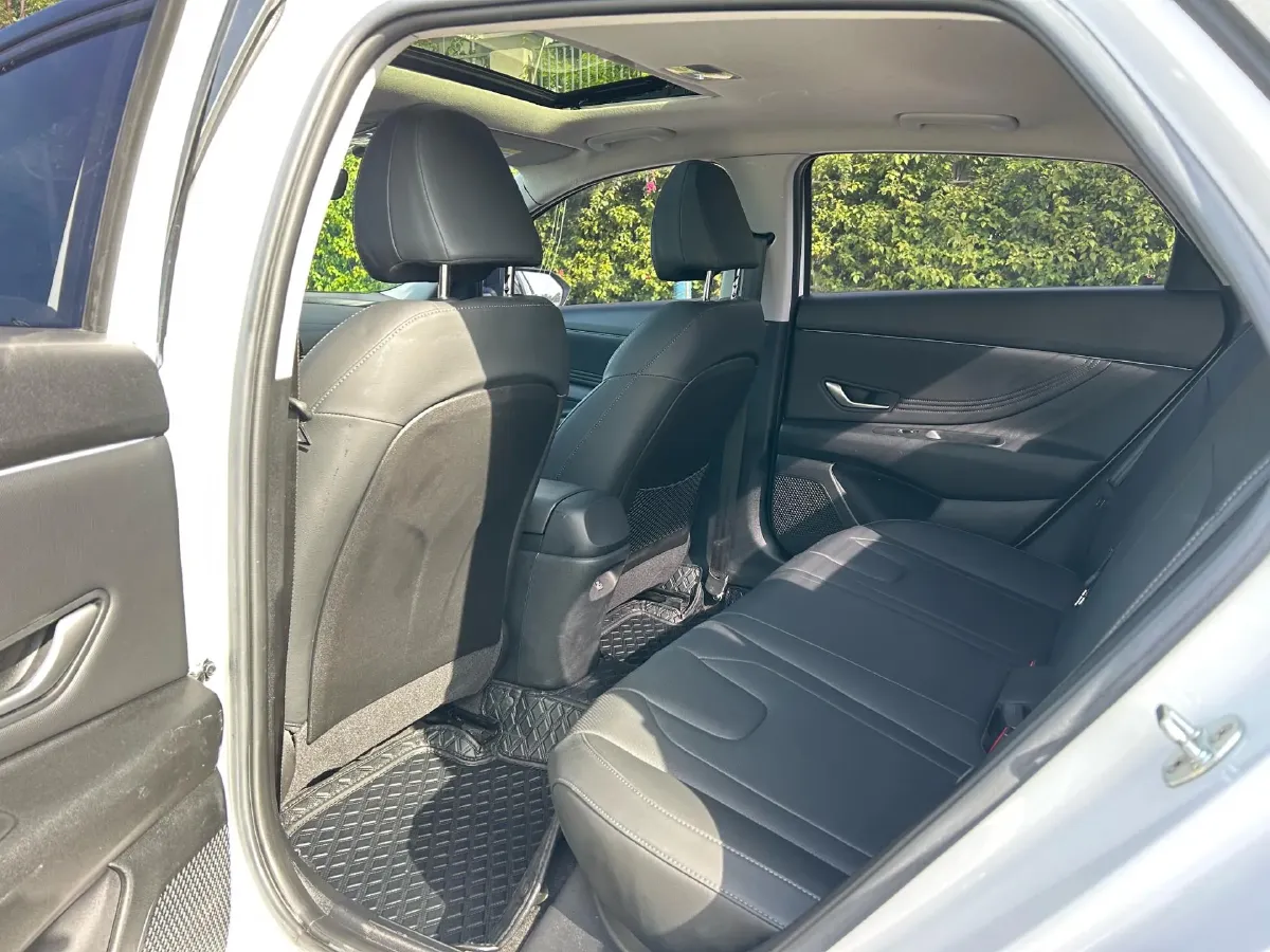 2021 Hyundai Elantra 1.5L 115HP L4 CVT,autocango,china used car exporter,china ev exporter,chinese used car exporter,chinese used ev exporter