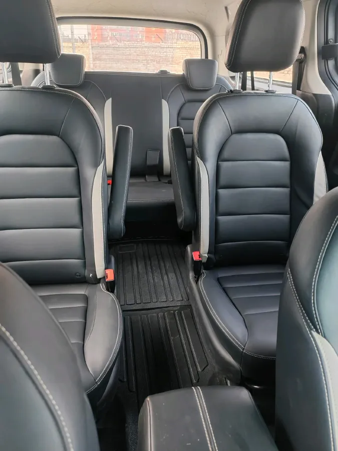 2021 WuLing ZhengChen 1.5T 147HP L4 6MT,autocango,china used car exporter,china ev exporter,chinese used car exporter,chinese used ev exporter