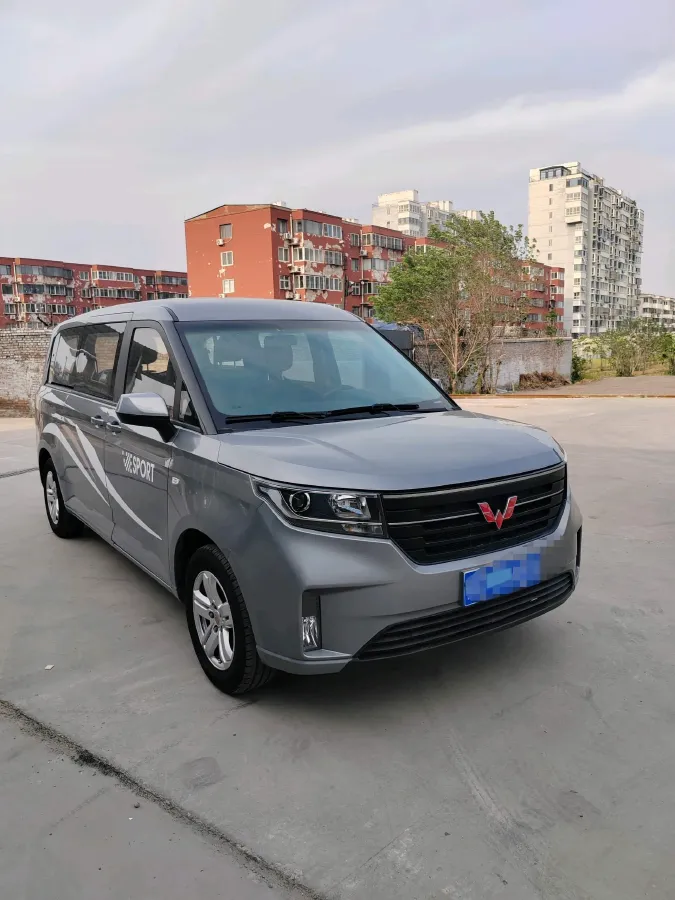 2021 WuLing ZhengChen 1.5T 147HP L4 6MT,autocango,china used car exporter,china ev exporter,chinese used car exporter,chinese used ev exporter