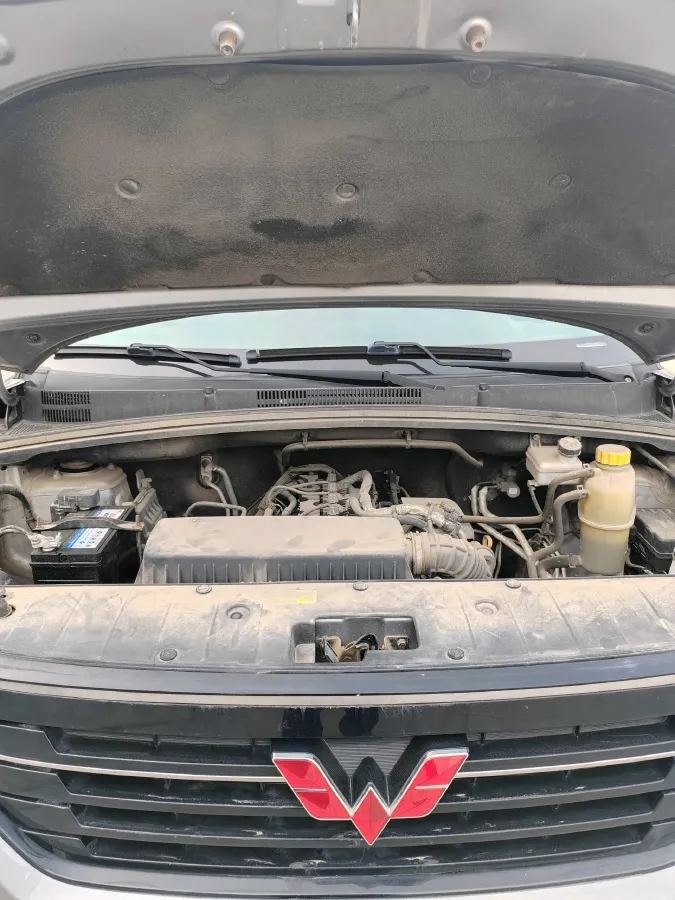 2021 WuLing ZhengChen 1.5T 147HP L4 6MT,autocango,china used car exporter,china ev exporter,chinese used car exporter,chinese used ev exporter