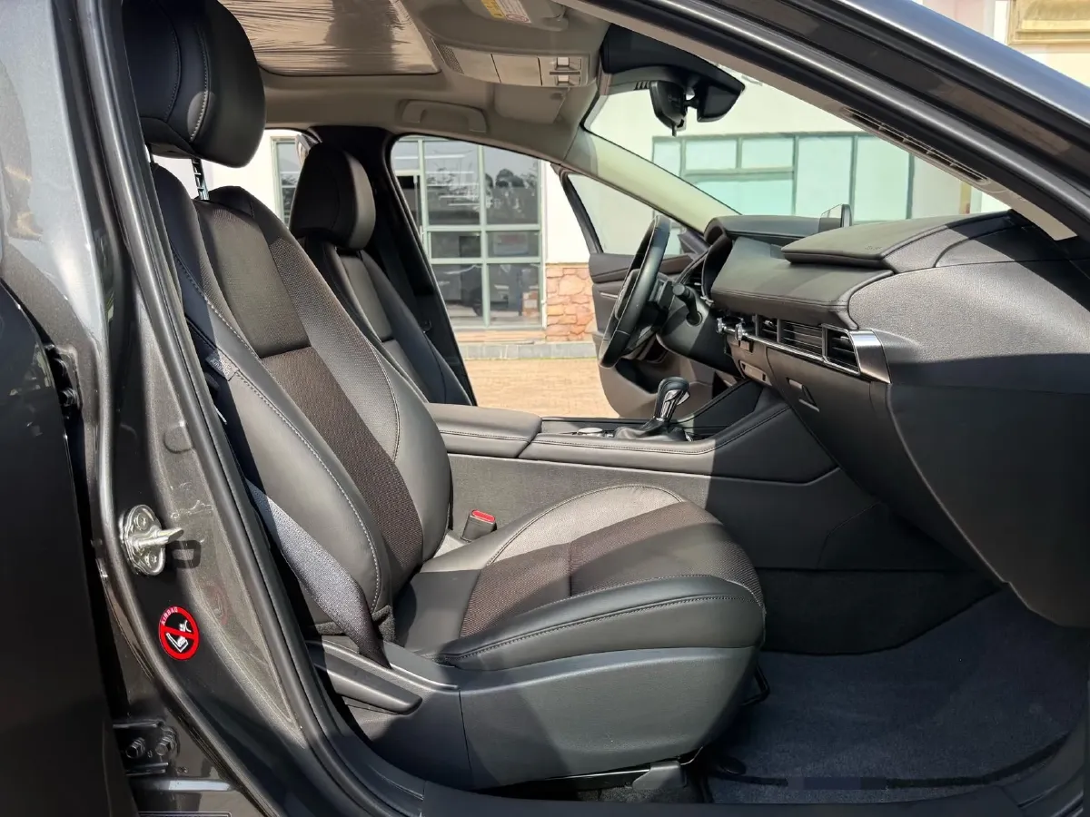 2023 Mazda 3 Axela 2.0L 158HP L4 6AT,autocango,china used car exporter,china ev exporter,chinese used car exporter,chinese used ev exporter