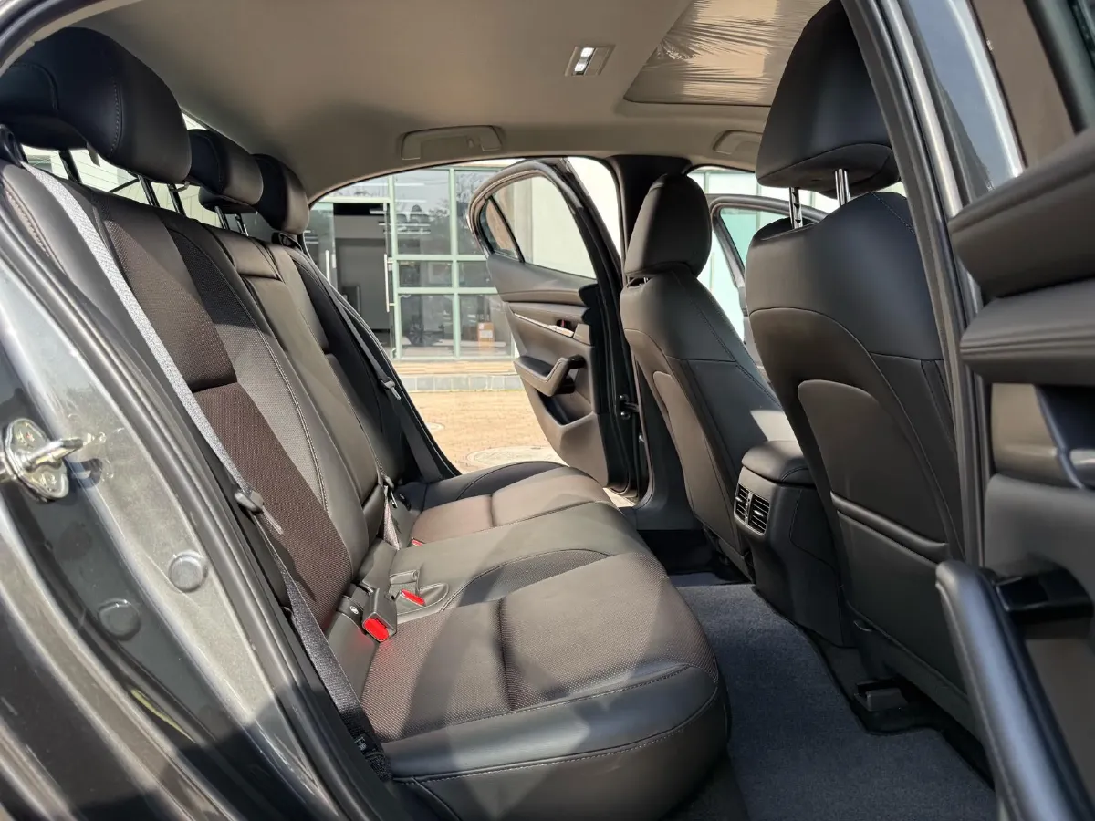 2023 Mazda 3 Axela 2.0L 158HP L4 6AT,autocango,china used car exporter,china ev exporter,chinese used car exporter,chinese used ev exporter